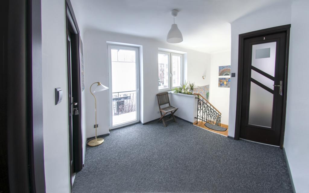 Wierzbno Hostel Warsaw Luaran gambar